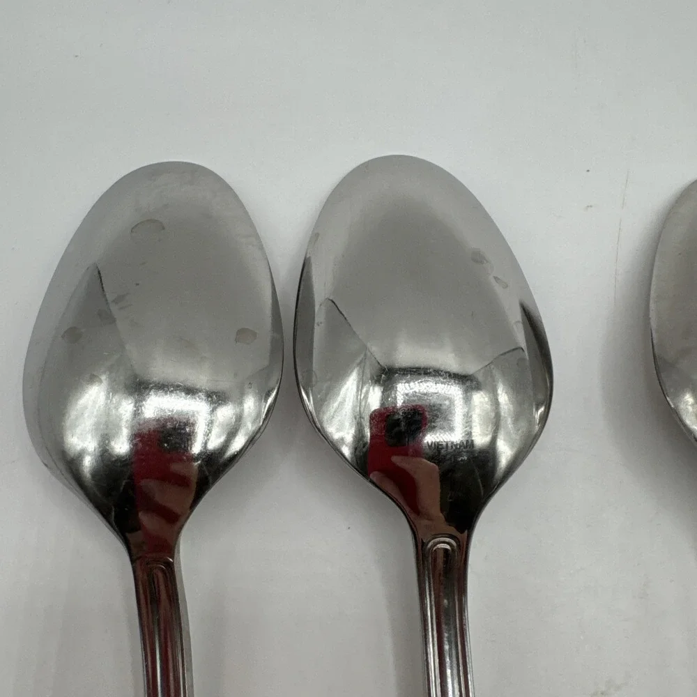 Oneida‎ FLAMBE 4 Soup Spoons Glossy 18/10 Stainless Steel Flatware